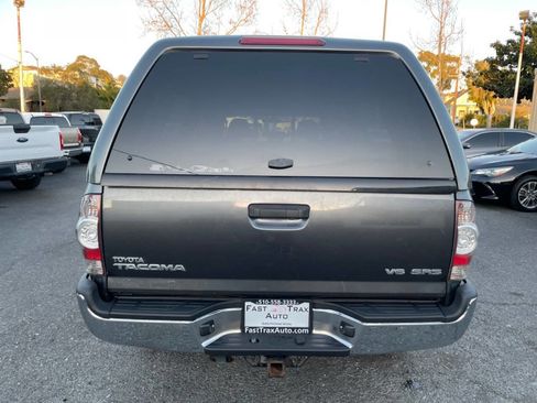 Used 2015 Toyota Tacoma 4x4 Double Cab w/ SR5 Package image 8