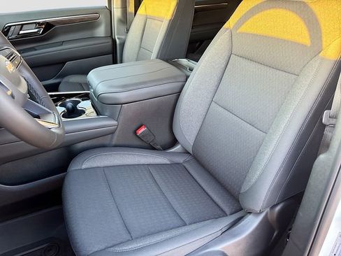 New 2026 Chevrolet Tahoe LS image 18