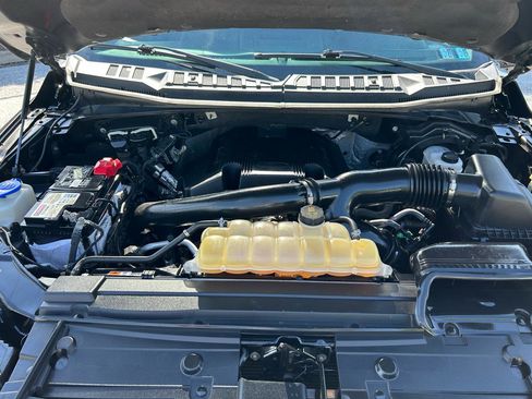 Used 2018 Ford F150 XLT w/ Equipment Group 302A Luxury AWD/4WD image 21