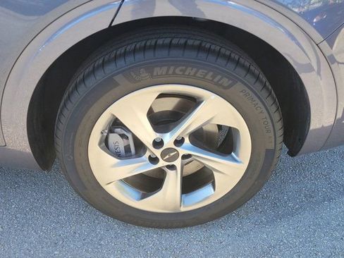 Used 2026 Genesis GV70 2.5T Select image 10