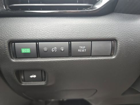 New 2025 Nissan Sentra SR w/ SR Premium Package image 15