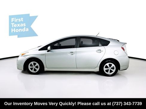 Used 2015 Toyota Prius Three FWD image 4