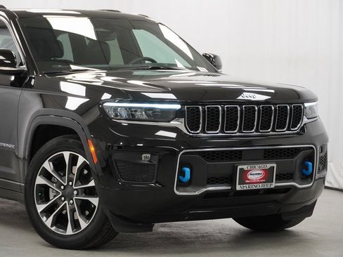 Certified 2023 Jeep Grand Cherokee Overland image 3