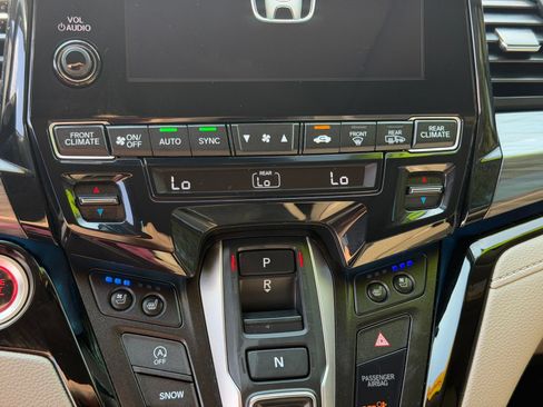 Used 2023 Honda Odyssey Elite image 24