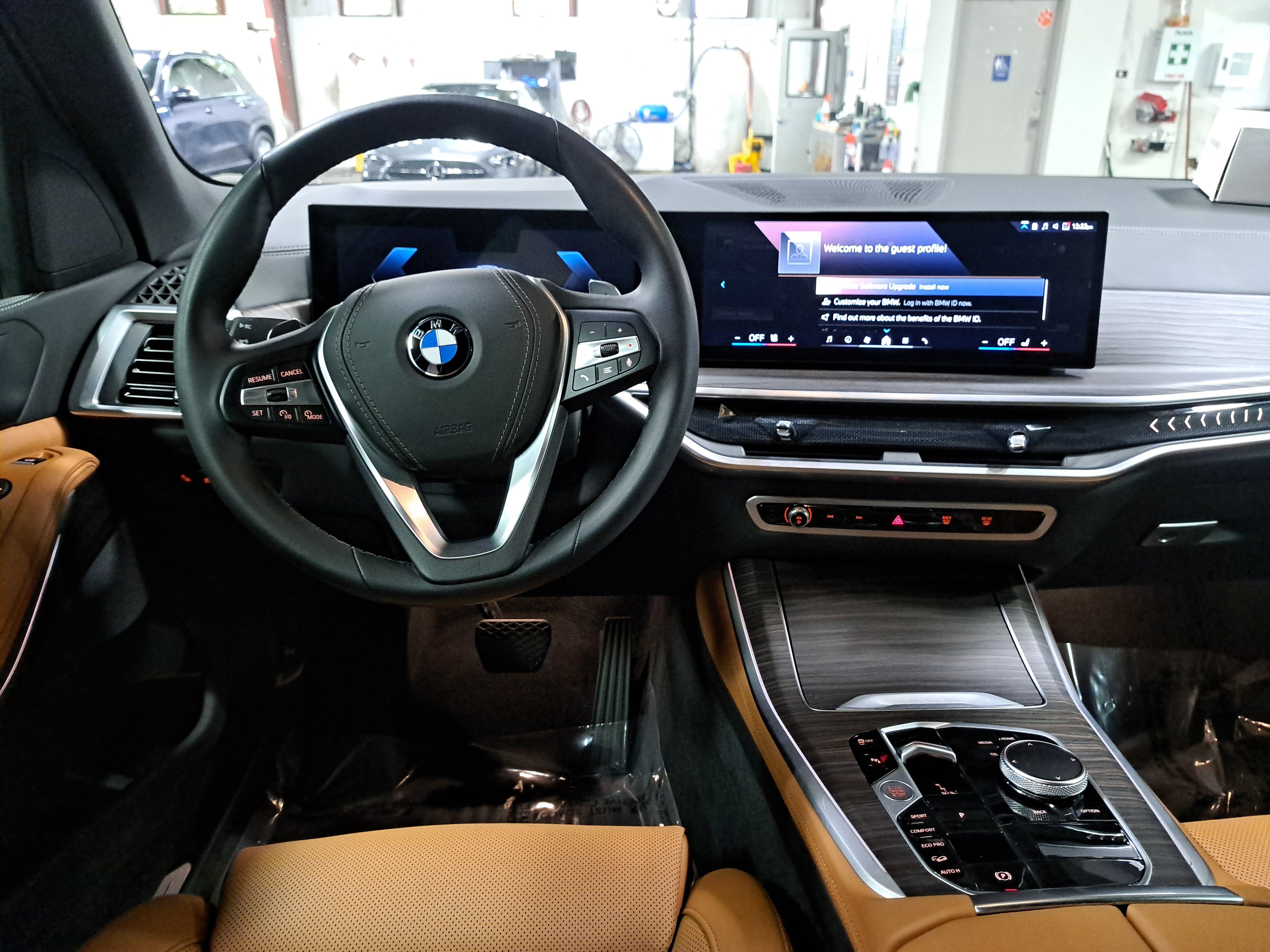 Certified 2024 BMW X5 xDrive40i w/ Parking Assistance Package AWD/4WD image 19