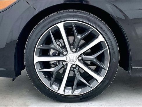 Certified 2024 Honda Civic Touring image 10