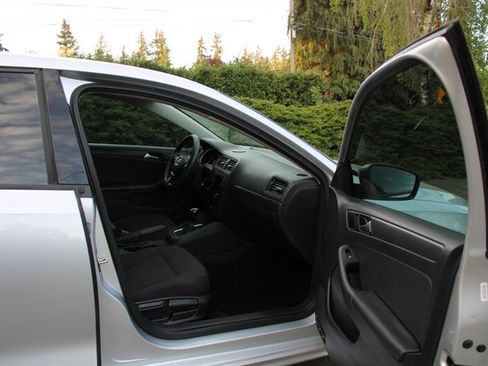 Used 2016 Volkswagen Jetta S FWD image 14