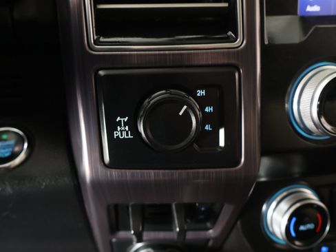 Used 2020 Ford F250 Limited w/ FX4 Off-Road Package AWD/4WD image 9