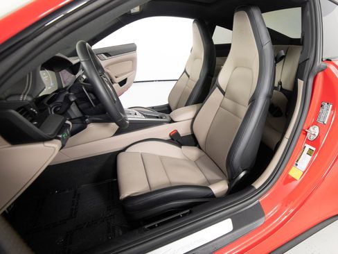 Certified 2025 Porsche 911 Carrera RWD image 16