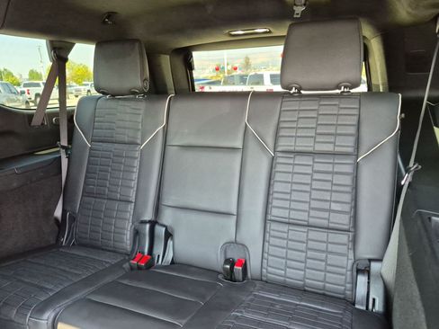 Certified 2025 Cadillac Escalade ESV V AWD/4WD image 53