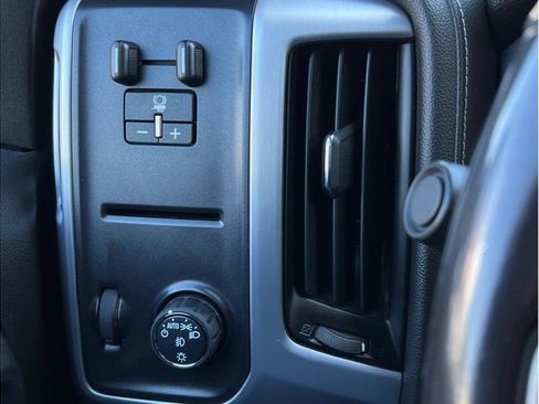 Used 2018 GMC Sierra 2500 SLE w/ HD SLE Preferred Plus Package image 15