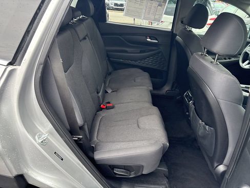 Used 2021 Hyundai Santa Fe SE FWD image 11