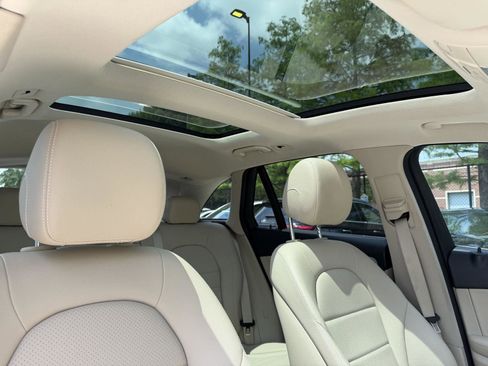 Used 2019 Mercedes-Benz GLC 300 image 32
