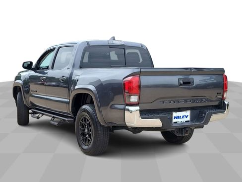Used 2022 Toyota Tacoma SR5 RWD image 6