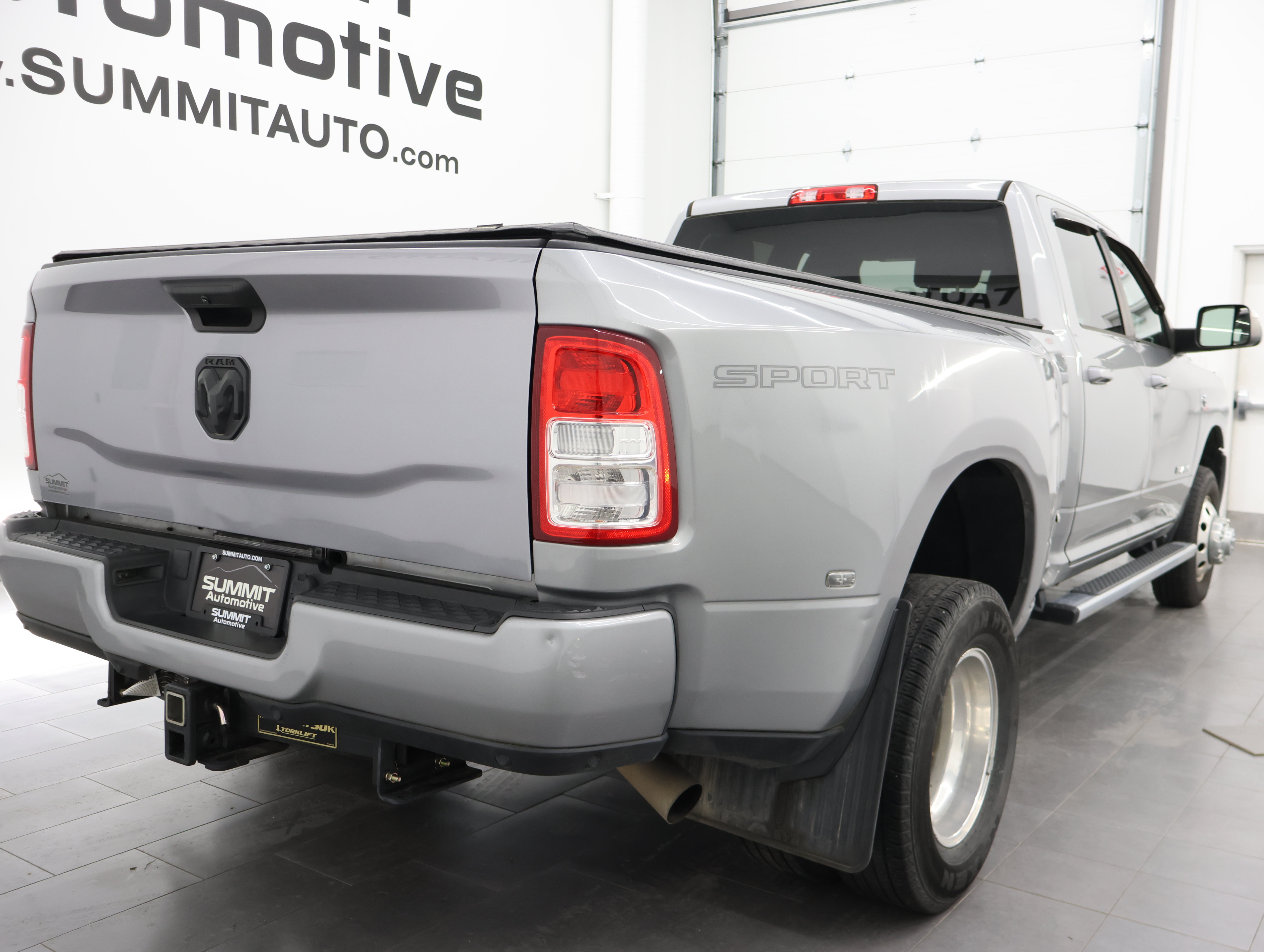 Used 2022 RAM 3500 Big Horn w/ Level A Equipment Group AWD/4WD image 4