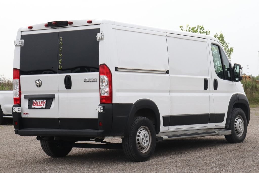 Used 2025 RAM ProMaster 2500 w/ U-Haul Equipment Group FWD image 9