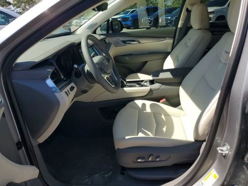 New 2026 Cadillac XT5 Premium Luxury image 8