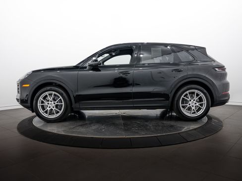 Certified 2026 Porsche Cayenne AWD/4WD image 2