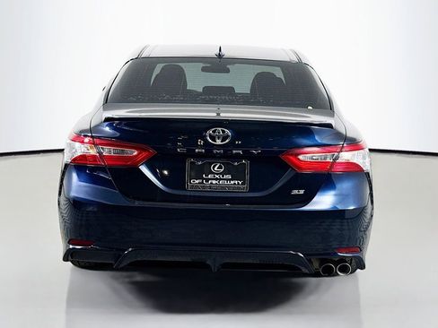 Used 2020 Toyota Camry SE image 6