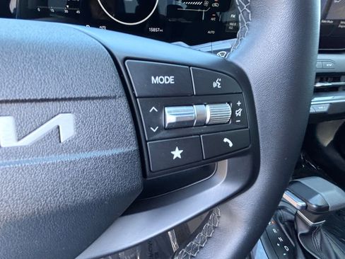Used 2025 Kia K4 EX FWD image 25