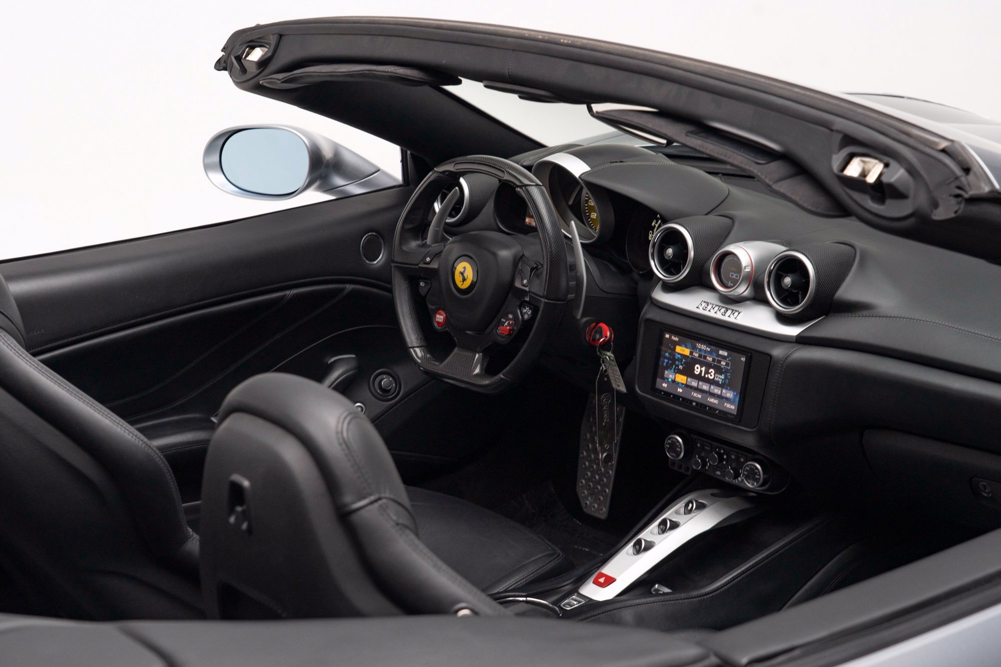 Used 2016 Ferrari California T RWD image 48