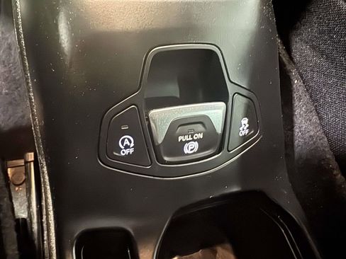 Used 2023 Jeep Renegade Trailhawk AWD/4WD image 28