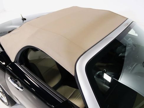 Used 2007 Saturn Sky w/ Premium Trim Pkg image 18