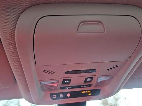 Used 2019 GMC Terrain Denali w/ Advanced Safety Package image 35