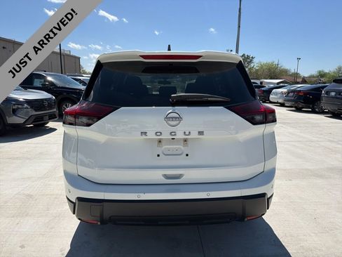 Certified 2024 Nissan Rogue S image 6