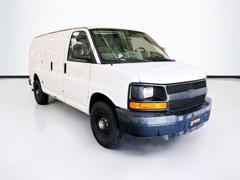 Used 2009 Chevrolet Express 2500 RWD image 3