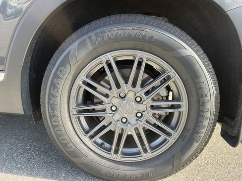 Used 2020 Hyundai Santa Fe SE image 5