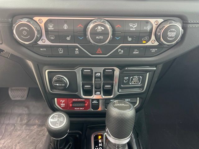 Used 2026 Jeep Gladiator Mojave AWD/4WD image 24