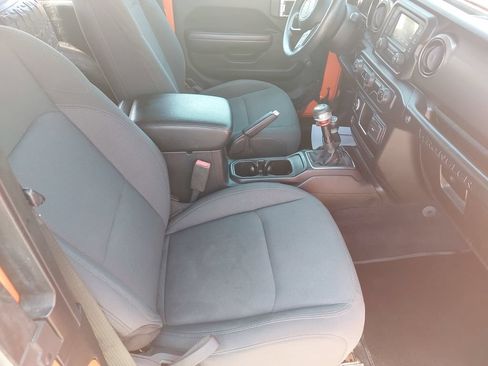 Used 2019 Jeep Wrangler Sport AWD/4WD image 10