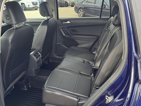 Used 2021 Volkswagen Tiguan SE AWD/4WD image 20