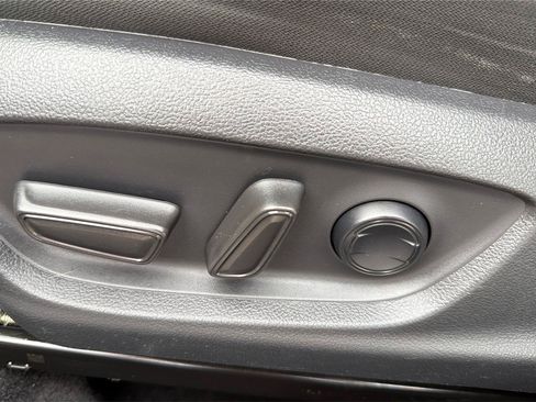 Used 2021 Toyota Camry LE FWD image 19
