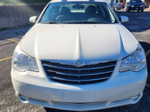 Used 2010 Chrysler Sebring Limited FWD image 6