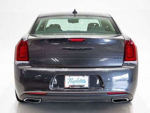 Certified 2021 Chrysler 300 Touring w/ Sport Appearance Package RWD image 34