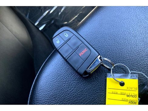 Used 2023 Jeep Compass Altitude image 13