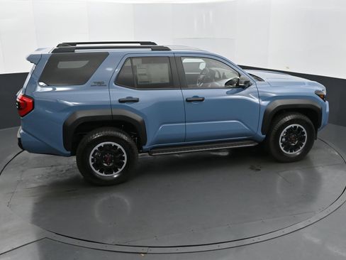 Used 2025 Toyota 4Runner TRD Off-Road Premium AWD/4WD image 32