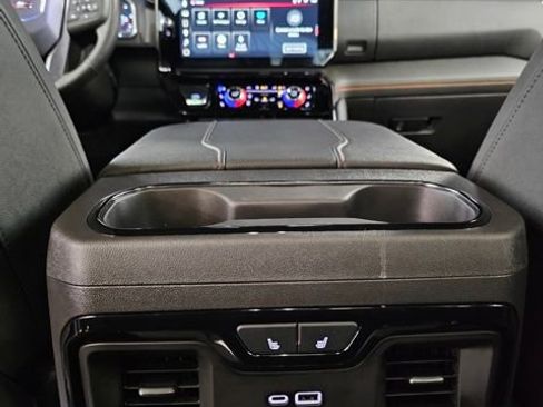 Used 2025 GMC Sierra 1500 AT4 w/ AT4 Premium Package image 38