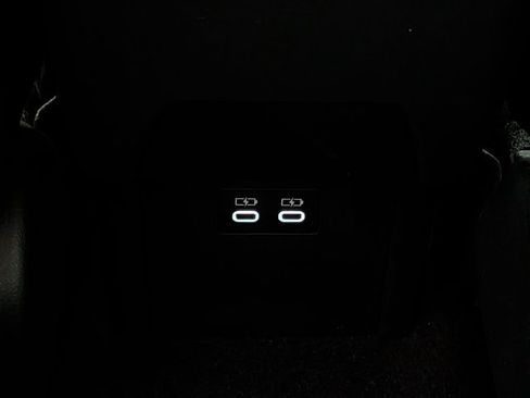 Used 2024 Toyota Prius LE FWD image 19