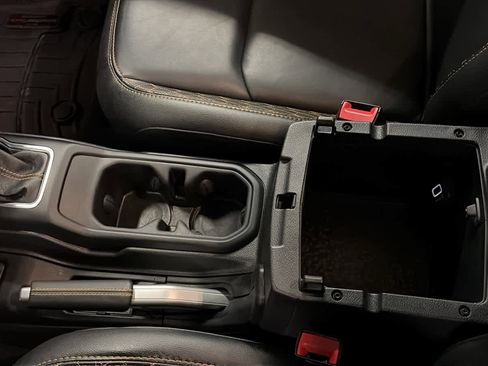 Used 2021 Jeep Wrangler Unlimited Sahara image 20