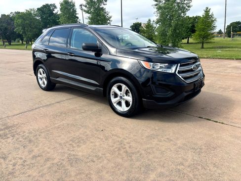 Used 2017 Ford Edge SE image 32