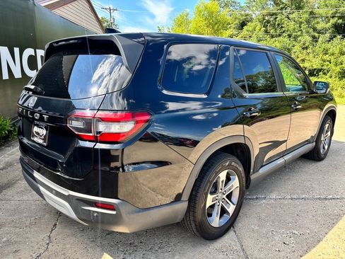 Used 2025 Honda Pilot EX-L image 7