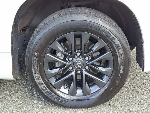 Used 2023 Lexus GX 460 Premium image 8