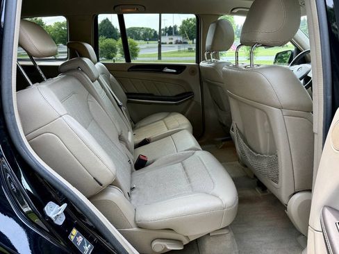 Used 2013 Mercedes-Benz GL 450 4MATIC w/ Premium 1 Pkg image 16