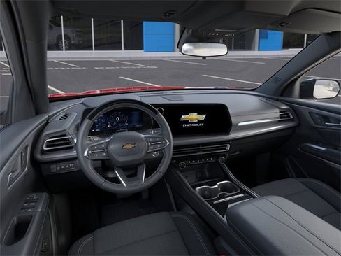 New 2025 Chevrolet Traverse LT w/ Enhanced Driving Package image 16
