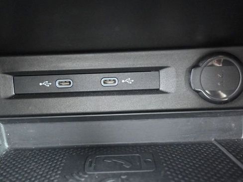 Used 2022 Volkswagen Tiguan SE R-Line image 23