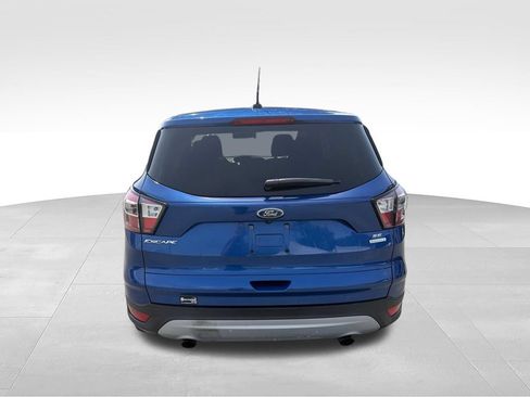 Used 2017 Ford Escape SE FWD image 4