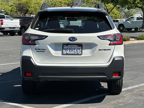 Used 2023 Subaru Outback Onyx Edition AWD/4WD image 5